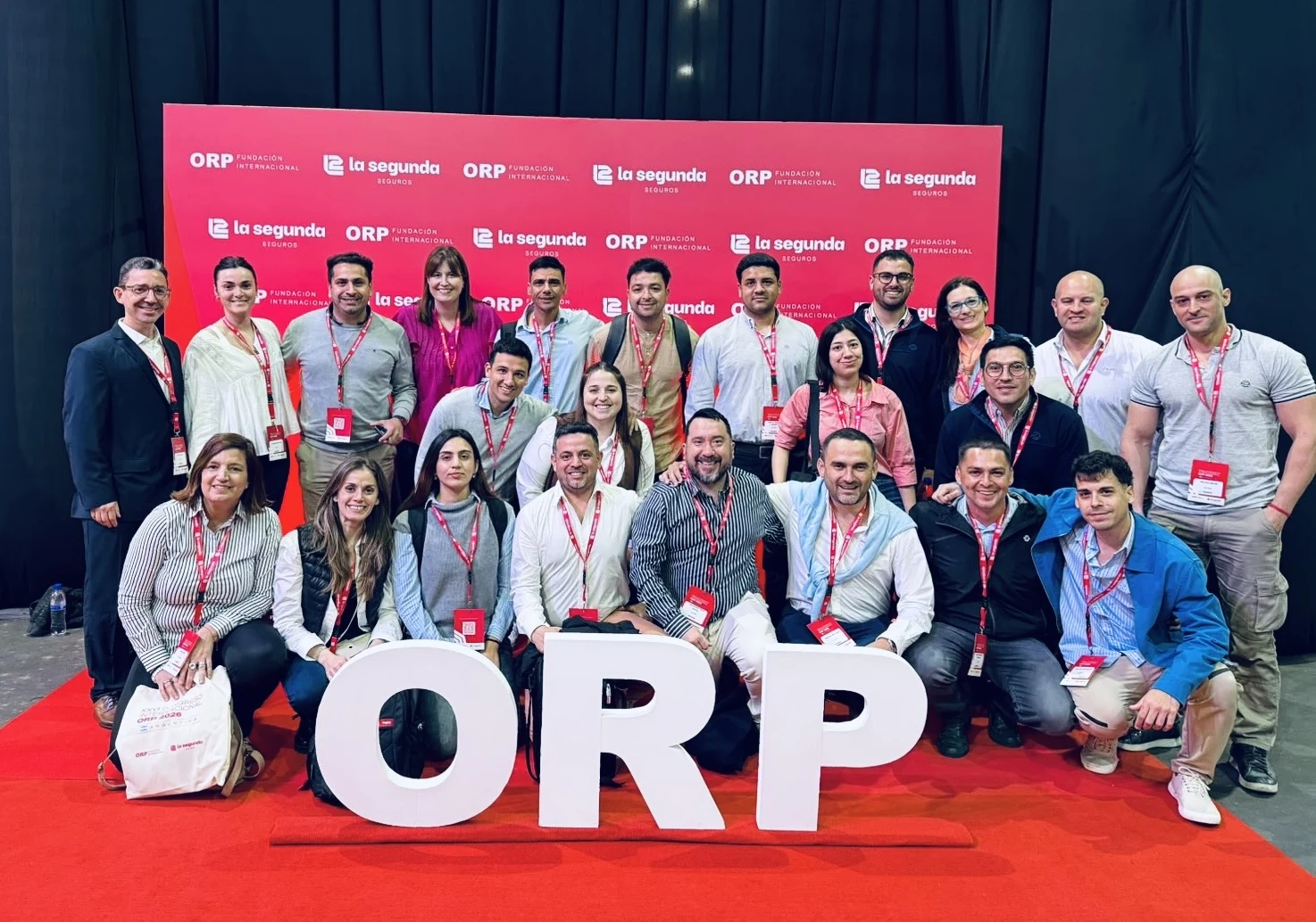 Foto grupal de participantes del Congreso Internacional ORP 2026 en Rosario.